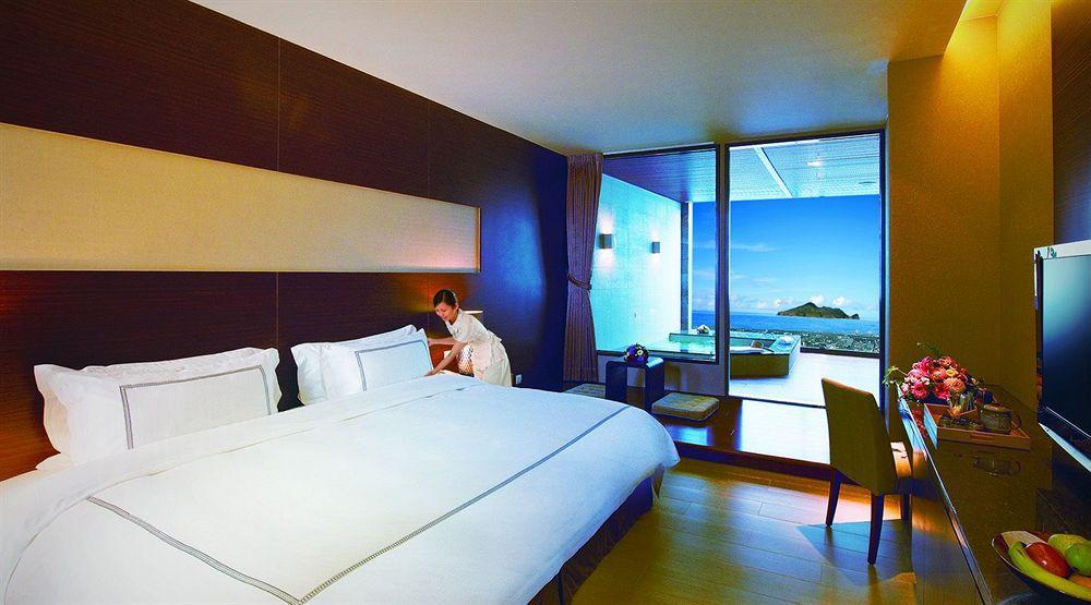 Evergreen Resort Hotel - Jiaosi Tiêu Khê Ngoại thất bức ảnh A room at the hotel