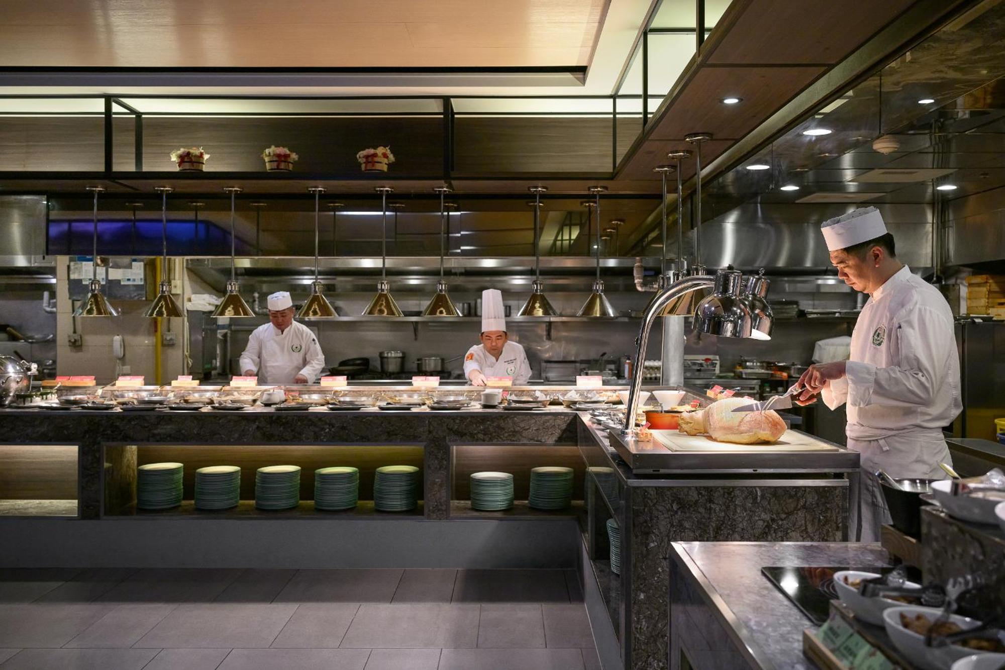 Evergreen Resort Hotel - Jiaosi Tiêu Khê Ngoại thất bức ảnh A commercial kitchen