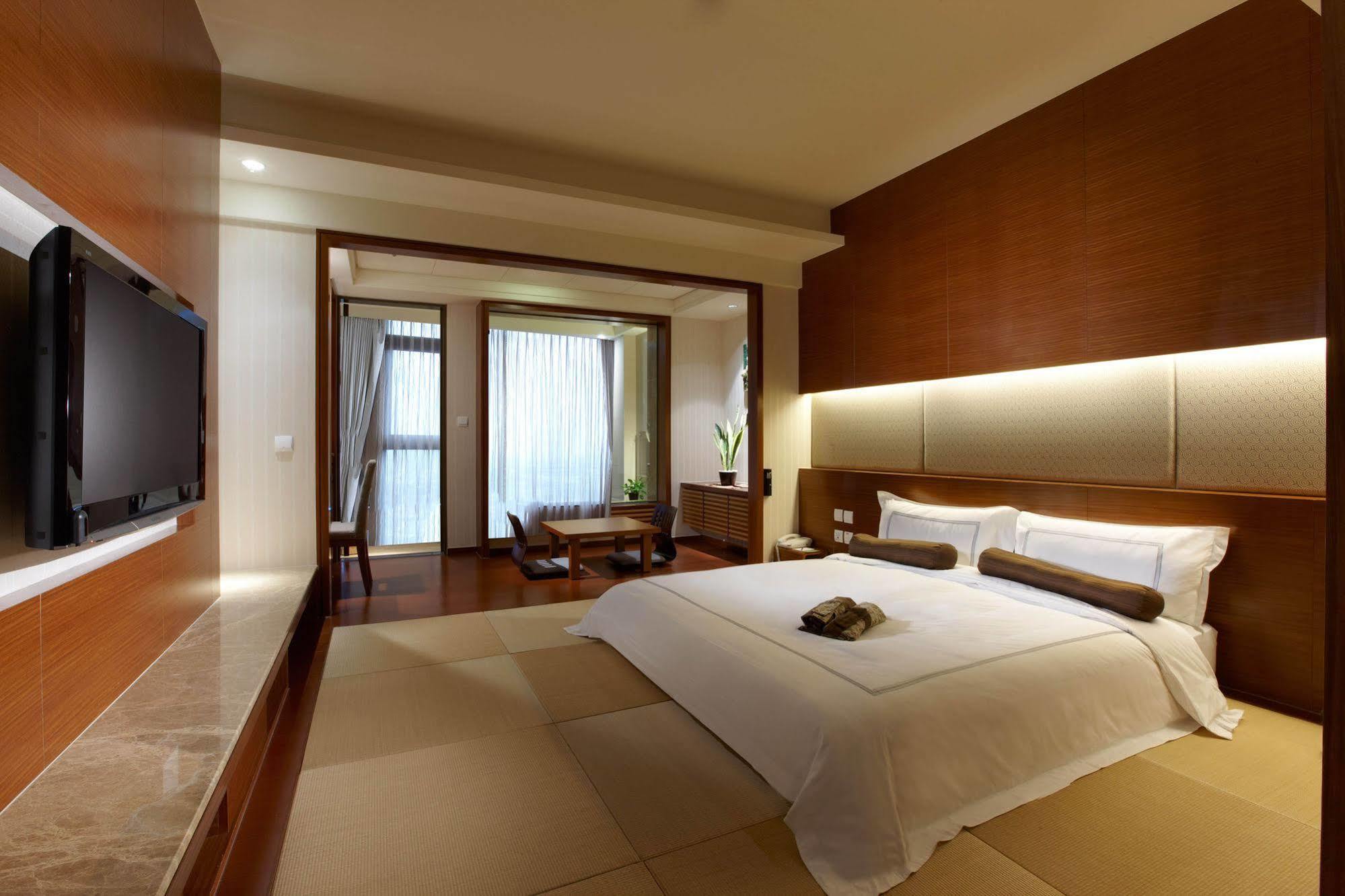 Evergreen Resort Hotel - Jiaosi Tiêu Khê Ngoại thất bức ảnh Deluxe Room