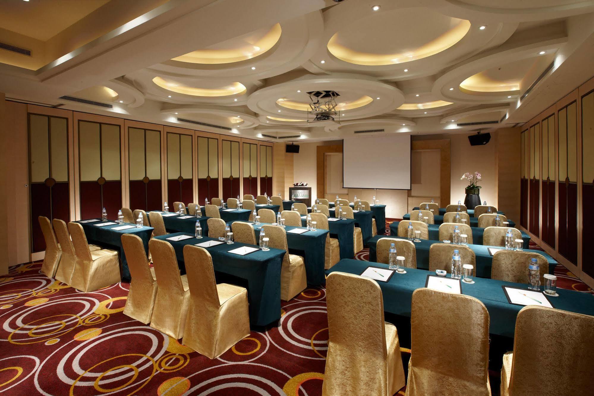Evergreen Resort Hotel - Jiaosi Tiêu Khê Ngoại thất bức ảnh A meeting room at a hotel